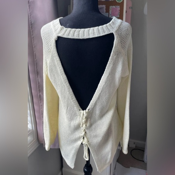SugarLips Boutique Cream sweater. Size small. - Picture 2 of 4